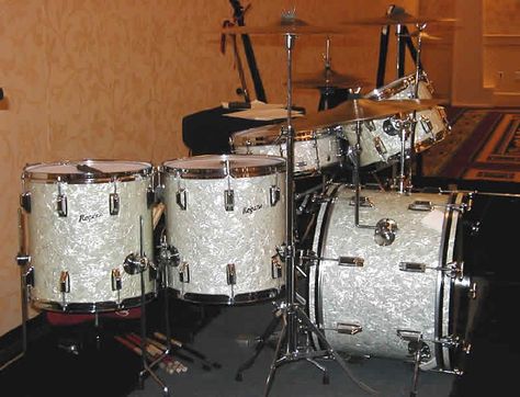 Nice -- a 1966 Rogers Buddy Rich kit. (Buddy endorsed Rogers from 1959 or so to 1967.) To My Father In Law, Mike James, Drum Wrap, Rogers Drums, Buddy Rich, Drum Beats, Drummer Girl, Ludwig Drums, Keith Moon