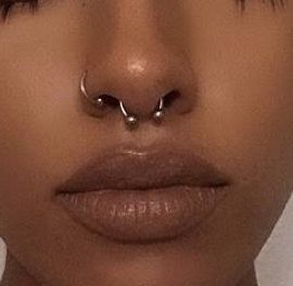 Nose Piercing Middle Of Nose, Percinings Ideas Nose, Middle Nose Piercing Septum, Nose Piercing Septum Aesthetic, Nostril Y Septum, Piercings Nose Septum, Nose Percinings Aesthetic, Nostril And Septum, Cute Nose Piercings