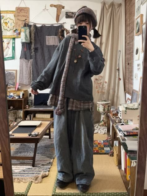 Messy Cute Outfits, Winter Mori Kei, Mori Kei Winter Outfits, Vintage Outfits Ideas, Mori Outfit, Clothes Layering, Mori Kei Outfits, Artist Clothes, Rikki H2o