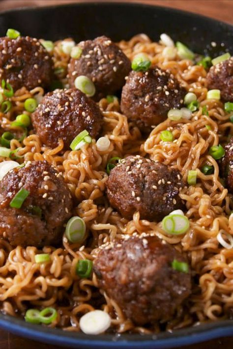 Mongolian Meatball Ramen vertical Meatball Ramen, Meatballs And Rice, Ramen Noodle Recipes, Instant Ramen, Ramen Recipes, Tasty Pasta, Meatball Recipes, Beef Dishes, Asian Dishes