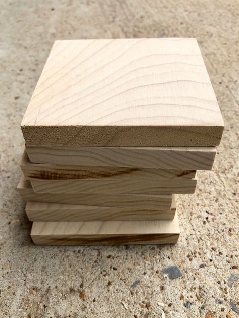 Scrap Wood Coasters, 4x4 Wood Coasters Diy, Wooden Coaster Ideas Diy Projects, How To Make Wooden Coasters, Diy Wood Coasters How To Make, Wooden Coasters Diy Ideas, Diy Wood Coaster Ideas, Costers Diy Wooden, Diy Coasters Wooden