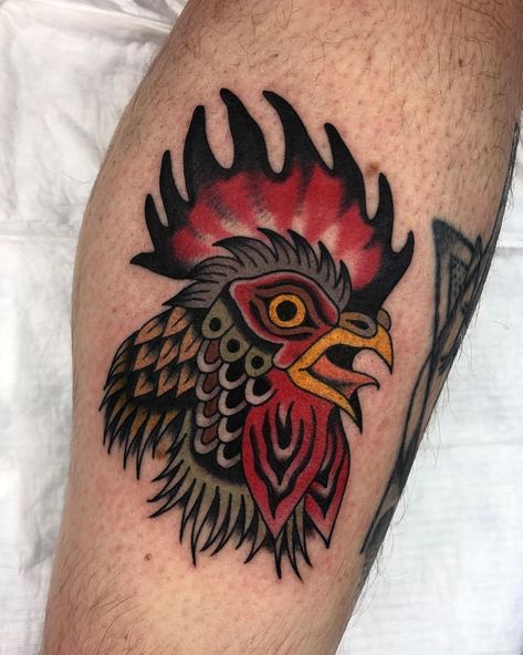 le coq est mort ..... with @marvin_diekmaennken Traditional Chicken Tattoo, Traditional Rooster Tattoo, Harry Tattoos, Rooster Tattoo, Traditional Tattoo Old School, Traditional Tattoo Design, Traditional Tattoo Art, Thanks A Lot, Traditional Tattoo Flash