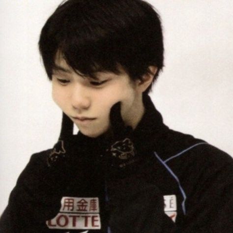 Yuzuru Hanyu, Kiss, Log In, Log, Twitter