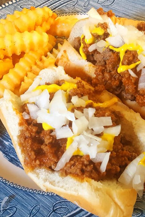 Detroit Coney Island Chili Recipe, Loose Burger Recipes Coney Island, Loose Burger Recipes, Loose Meat Burgers, Coney Island Chili Recipe, Fresh Basil Recipes, Michigan Food, Bbq Pork Recipes, Loose Meat Sandwiches