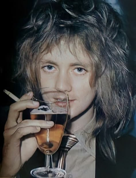 Roger Taylor, A Man, Long Hair, A Woman, Queen, Wine, On Twitter, Twitter, Hair