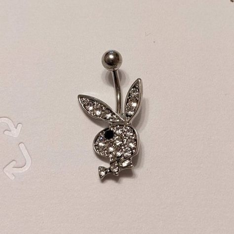 Play Boy Belly Button Rings, Belly Button Piercing Playbunny, Playboy Belly Ring, Belly Piercing Ring Aesthetic, Belly Button Rings Aesthetic, Belly Ring Aesthetic, Playboy Jewelry, Belly Button Tattoo, Cute Belly Rings