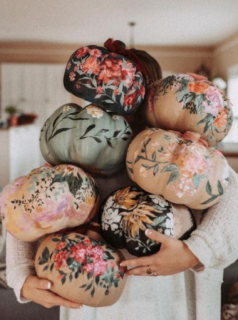 Pumpkin Painting Party, Paper Mache Pumpkins, Halloween Decor Diy, Halloween Pumpkin Designs, Creative Pumpkins, Pumpkin Fall Decor, Pumpkin Party, Pumpkin Art, Autumn Crafts