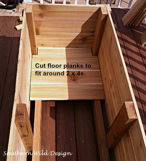 Diy Cedar Planter Box, Planter Box Designs, Cedar Planter Box, Building A Raised Garden, Cedar Planters, Diy Planter Box, Pallet Planter, Wood Planter Box, Window Planter Boxes