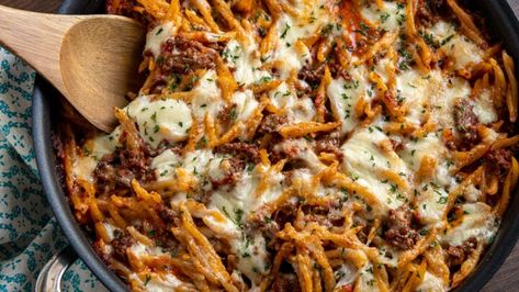 Ground Beef Pasta Recipes, Recipe Storage, Beef Pasta Recipes, Pasta Bake Recipe, Roasted Red Pepper Pasta, Red Pepper Pasta, Ground Beef Pasta, Pepper Pasta, Baked Pasta Recipes