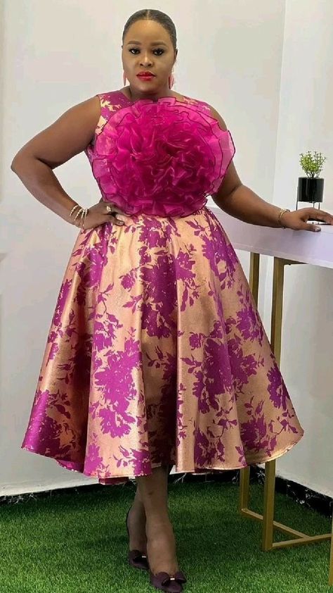 Brocade Dress Modern, Damask Styles, Fancy Short Dresses, Nigerian Lace Styles Dress, Modest Dresses Fashion, African Print Dress Ankara, Funky Dresses, Short African Dresses, Lace Gown Styles