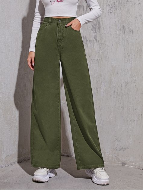 Green Trousers Outfit, Green Jeans Outfit, High Wasted Jeans, Outfits Con Jeans, Denim Jeans Fashion, Green Trousers, High Rise Wide Leg Jeans, Cute Pants, Outfit Jeans