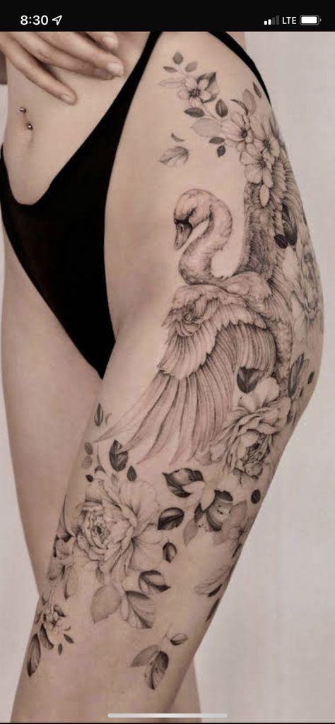 Swan Floral Tattoo, Swan Tattoo Back, Tattoos Spine Women, Swan Chest Tattoo, Pretty Bird Tattoo, Swan Tattoo Design For Women, Swan Back Tattoo, Back Bird Tattoo, Two Swans Tattoo