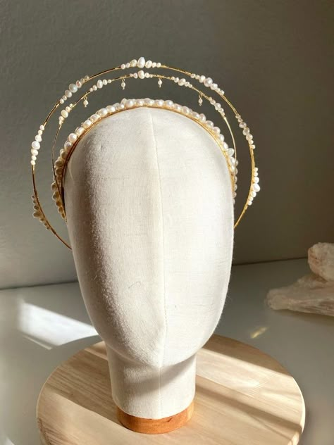 Catherine the Great Halo, Gold Pearls Headband, Bridal Hair, White Pearl, Wedding Tiara, Pearl Crown - Etsy خواتم خطوبة, Headband Bridal Hair, Pearl Crown, Headband Bridal, Catherine The Great, Hair White, Pearl Headband, Wedding Tiara, Head Piece