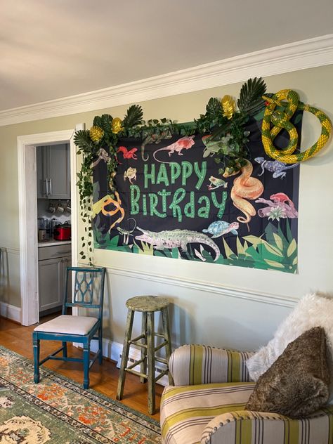 Lizard Birthday Party Decoration, Reptile Themed Birthday Party Decorations, Reptile Party Decorations, Reptile Birthday Party Ideas, Reptile Theme Party, Reptile Party Food, Reptile Party Ideas, Reptile Birthday Party, Felix Birthday