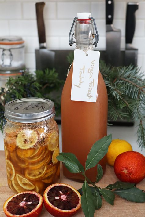 Hot Toddy Recipe, Holiday Mocktail, Toddy Recipe, Hot Toddies Recipe, Living Simply, Hot Toddy, Drink Gift, Holiday Cocktail, Alcohol Gifts