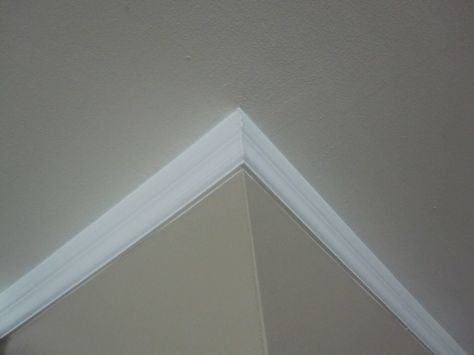 Simple Inexpensive Solution for Crown Moulding Cheap Crown Molding, Simple Crown Molding, Easy Crown Molding, Remodeling House, Simple Crown, Diy Crown Molding, Molding Ideas, Molding Ceiling, Cheap Organization