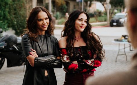 Inbar Lavi Online on Twitter: "“Joe Henderson writes 95% of Eve and Maze’s plot like a romantic comedy. In fact, this episode [9 - ‘Save Lucifer’] is evidence that Inbar Lavi and Lesley-Ann Brandt need to star in their own Netflix original rom-com” — LaToya Ferguson from the AV Club · #Lucifer.… https://t.co/aoIdMy09Ls" Eve Lucifer, Lucifer Mazikeen, Maze Lucifer, Joe Henderson, Inbar Lavi, Lesley Ann Brandt, Aimee Garcia, Chloe Decker, Tom Ellis Lucifer