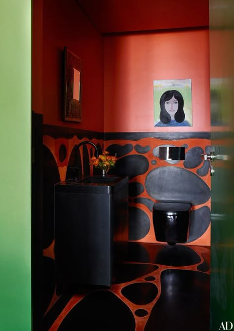 Tour a Hong Kong Home Reimagined by Mattia Bonetti Hong Kong Apartment, Small Bathroom Storage Cabinet, Toilet Cleaning Hacks, Restroom Design, Maximalist Interior, Modern Toilet, Top Decor, Hanako Kun, Dream Decor