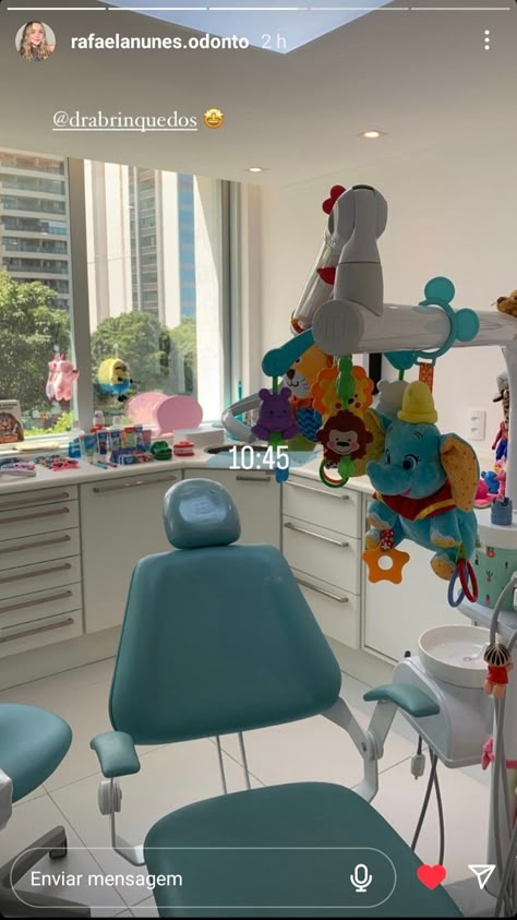 Pediatric Dentistry Aesthetic, Pediatric Dental Hygienist, Dentist Career, Pediatric Dental Office, Dentist Office Design, Girl Apartment Decor, Dental Aesthetics, Dental Office Design Interiors, Dental Hygiene School