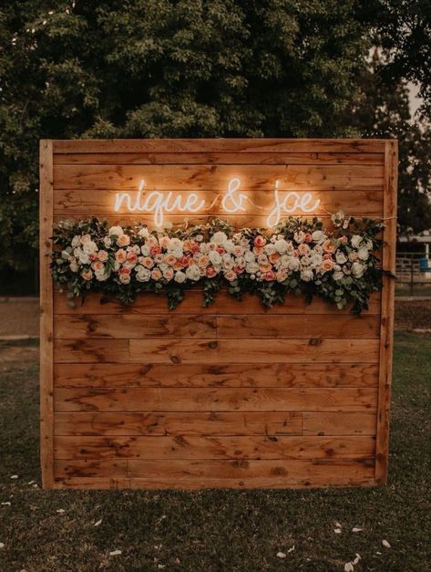 How To Make Arch Wall Backdrop, Diy Wedding Arch, Wedding Photo Booth, Diy Backdrop, Outdoor Wedding Decorations, Future Wedding Plans, Custom Neon, Grad Party, Wedding Arch