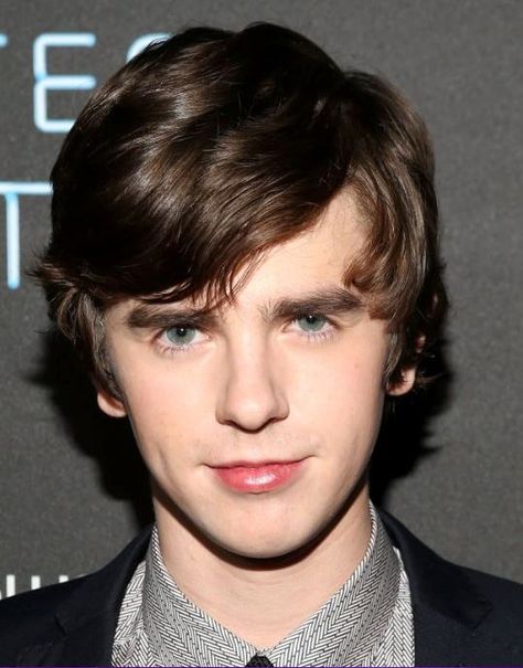 He shouldn't be allowed to be this cute Freddie Highmore, Tonight Alive, Imdb Movies, Dexter Morgan, Boondock Saints, Bates Motel, Claire Holt, Younger Brother, Physical Attraction