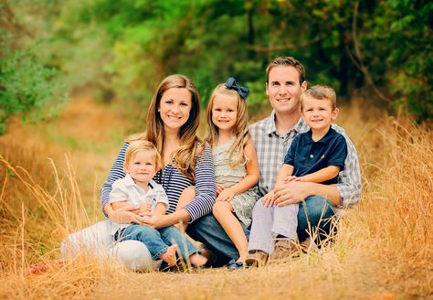 Poses For Small Families, Family Poses 5 People, Family Photos With 5 People, Family Pictures On Steps, Fall Pictures For Family Of 5, Family Of 5 Photography Poses, Family Picture Poses Family Of 5, Posing A Family Of 5, Family Picture Poses 5 People