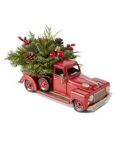 Red Truck Decor, Fresh Wreath, Centerpiece Christmas, Farmhouse Ornaments, Vintage Red Truck, Christmas Truck, Floral Foam, Red Truck, Holiday Tables