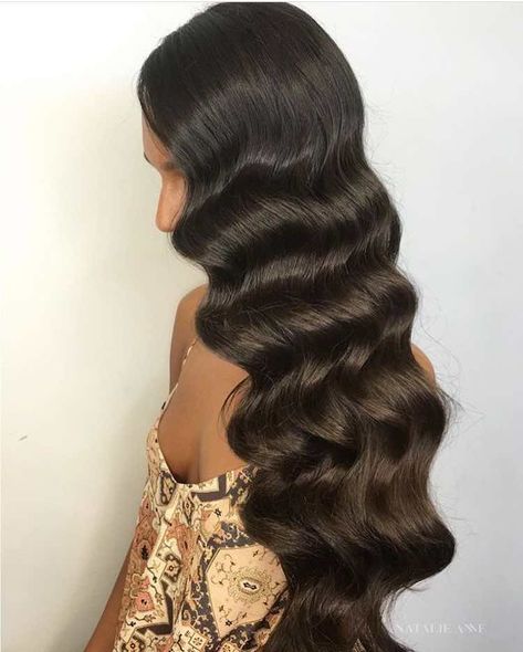 Vintage Waves Are In: The Ultimate Way to Get Them! Wave Hairstyle, Old Hollywood Waves, Colorful Wigs, Waves Hairstyle, Brown Wavy Hair, Hair Colorful, Salon Owner, Glam Waves, Hollywood Hair