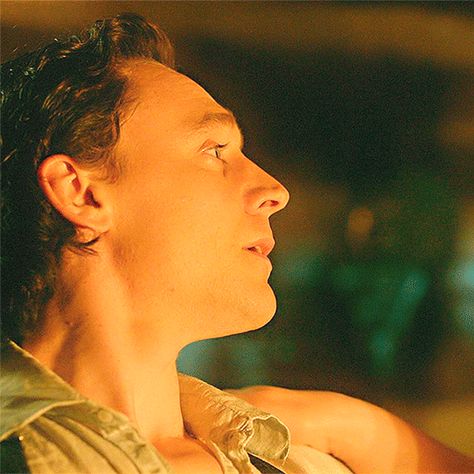 Tom Hiddleston Imagines, Avengers Black Widow, Thomas Sharpe, Crimson Peak, Thomas William Hiddleston, Loki Marvel, Loki Thor, Man Thing Marvel, Loki Laufeyson