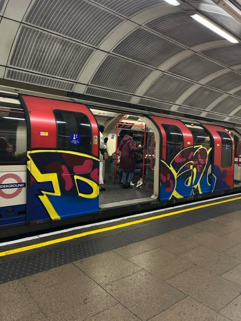 #train #graffiti #aesthetic #london #summer #weekend #cute London Gang Aesthetic, London Grime Aesthetic, London Punk Aesthetic, Street Artist Aesthetic, Graffiti Widget, East London Aesthetic, Graffiti On Trains, Graffiti London, Graffiti Aesthetic