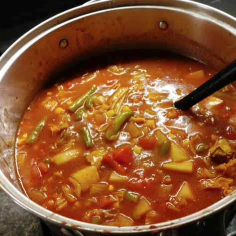 Homemade Vegetable Beef Soup Recipe Soup With Tomato Juice, Soup With V8 Juice, Mexican Beef Soup, Easy Vegetable Beef Soup, Homemade Vegetable Beef Soup, V8 Juice, Beef Soup Recipes, Soup With Ground Beef, Vegetable Beef Soup