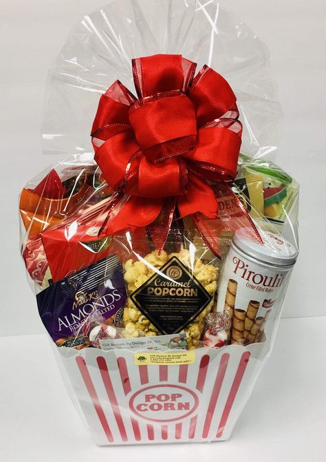 Disney Gift Basket, Easter Candy Bouquet, Movie Basket Gift, Popcorn Sweet, Types Of Cookies, Snack Gift Baskets, Perfect Gift Basket, Mix Fruit, Valentines Day Baskets