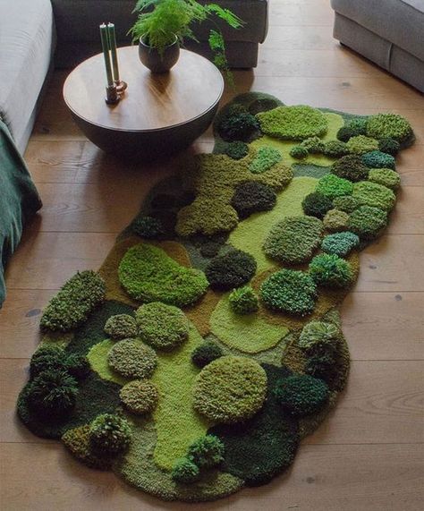 Moss centerpieces