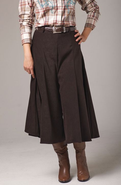 Gaucho pants!!! (Did I have a pair of these?)  Or the shorter version culottes...I know I had a pair of those! Gaucho Pants Outfit, Western Blouses, Plus Size Western Wear, Womens Western Wear, Plus Size Western, Riding Skirt, Vintage Academia, Mens Western Wear, Western Blouse