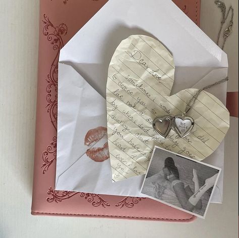 Bf Gifts, Gift Inspo, Love Languages, Love Letters, Creative Gifts, San Valentino, A Heart, Boyfriend Gifts