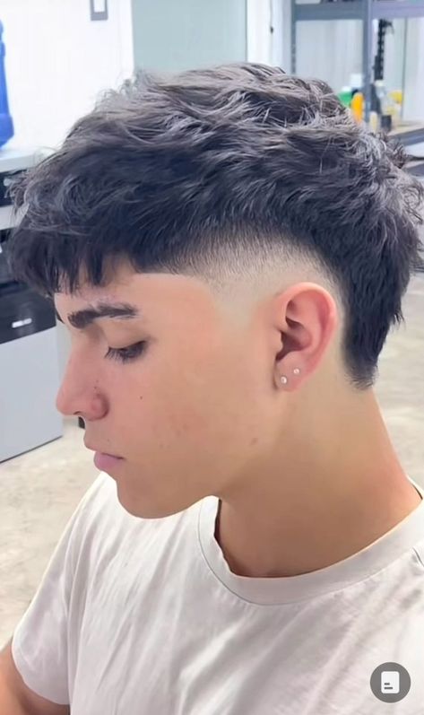 Fo Hawk For Boys, V Cut Hair Men, Taper Fade Pelo Corto, Faux Hawk Men Fade, Short Mohawk Fade, Corte Taper Fade, Mid Fade Haircut Men, Latino Haircuts, Taper Fade Mullet