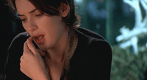 Winona Ryder Gif, Winona Ryder Young, Winona Ryder 90s, Oc Hairstyles, Winona Rider, I Always Come Back, Winona Forever, Maggie Lindemann, Winona Ryder