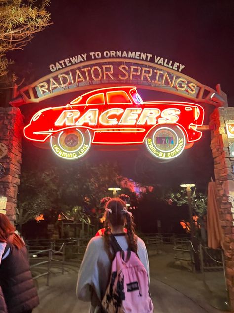 Disney Radiator Springs, Disneyland Radiator Springs, Disney Ride Photos, Disneyland California Photo Ideas, Disney California Adventure Photo Ideas, Disneyland Aesthetic California, Disneyland Instagram Pictures, Downtown Disney California, Disneyland California Pictures