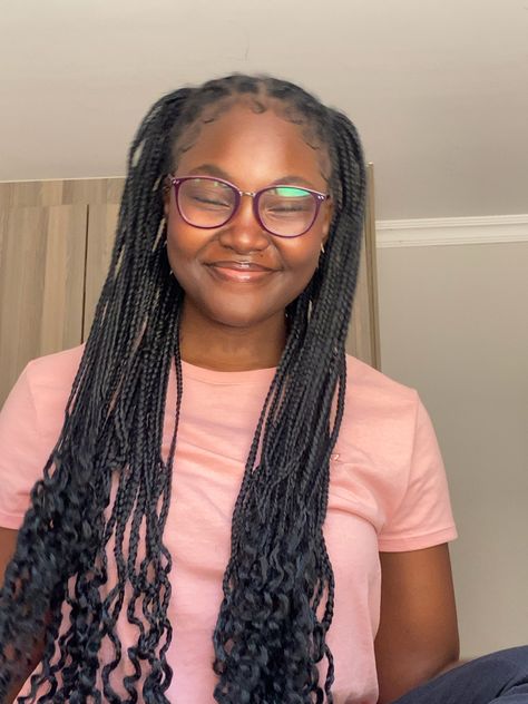 Black Girls With Glasses, Girl With Glasses, Small Eyes, Pink Glasses, Happy Black, Cute Glasses, Smile Girl, Girls With Glasses, Womens Glasses