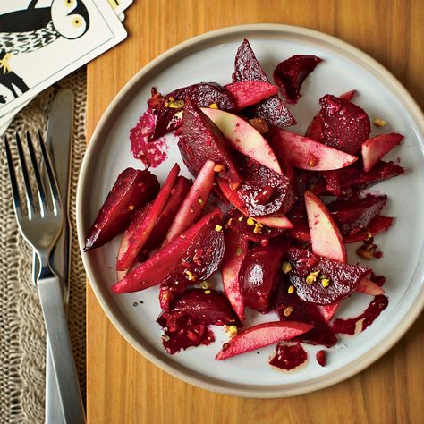 Beet-and-Apple Salad | Food Healthy Thanksgiving Sides, Thanksgiving Side Dishes Healthy, Thanksgiving Salad, Beet Salad Recipes, Apple Salad Recipes, Beet Recipes, Healthy Thanksgiving, Delicious Thanksgiving, Apple Salad