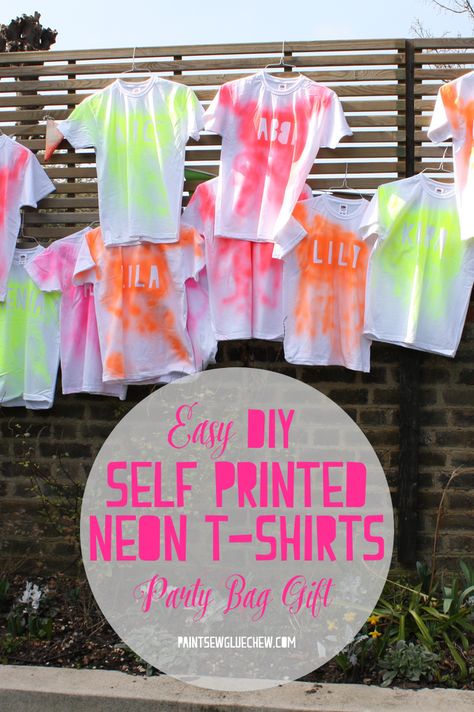 Print you own Neon t-shirts. These make a great party bag present for teens, or tour t-shirt. Glow Party Outfit, Neon Spray Paint, Fun Crafts For Teens, Neon Crafts, Teen Presents, Diy Glow, Glow Birthday, Neon Shirts