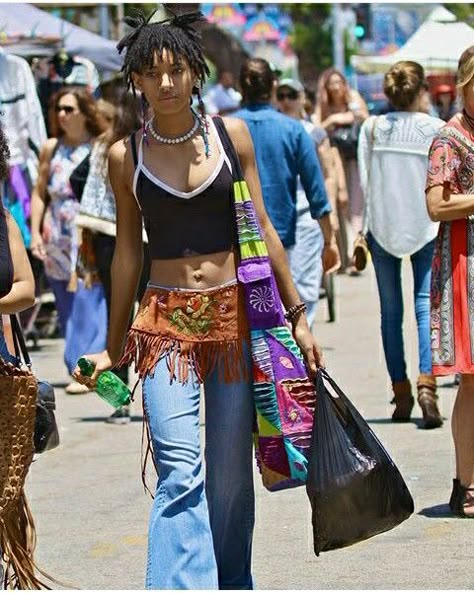 Willow Smith Aesthetic Outfits, Willow Smith Fashion, Willow Smith Street Style, Willow Smith Style, Willow Smith Outfits, Hipiee Outfit, Willow Outfits, Afro Punk Outfits, Style Locs