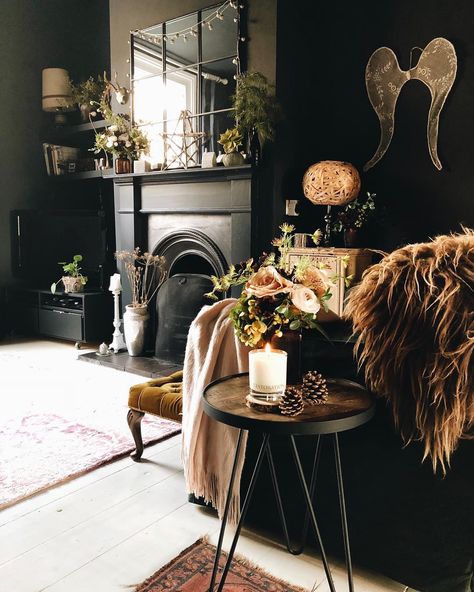 Monochrome Interiors, Eclectic Glam, Dark Boho, Condo Decor, Mantel Ideas, Dark Decor, Dark Living Rooms, Boho Styl, Damon Albarn