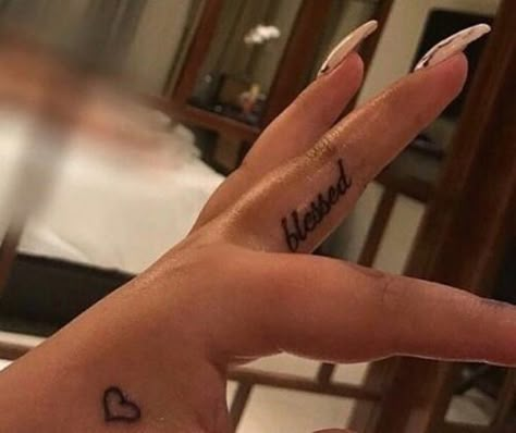 Dior Tattoo, Unique Small Tattoo, Small Tats, Belly Piercing Jewelry, Pretty Tattoos For Women, Cute Tattoos For Women, Belly Piercing, Simplistic Tattoos, Minimal Tattoo