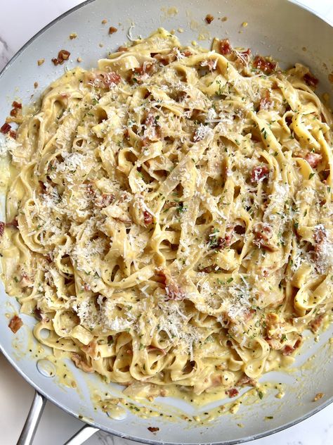 Easy Gluten-Free Pasta Carbonara — Violet Cooks Things Gluten Free Carbonara Pasta, Gluten Free Carbonara, Cabanara Pasta Recipe Bacon, Cabanara Pasta Recipe, Cabanara Pasta, Violet Cooks, Creamy Carbonara Pasta, Carbonara Creamy, Chicken And Bacon Carbonara