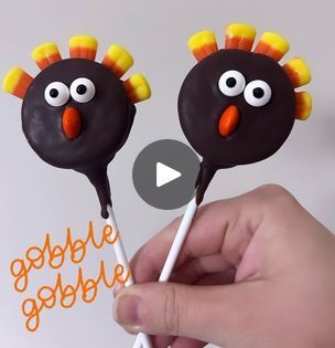 Turkey Oreo Pops - HOW CUTE!!! 🦃🦃🦃 #etsy #oreo #oreopops #chocolate #turkey #thanksgiving #turkeyday | That Autumn Daze | thatautumndaze · Original audio | Reels Chocolate Turkey, Oreo Pops, Turkey Thanksgiving, Oreo, Thanksgiving, Audio, The Originals