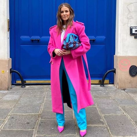 Pink Winter Fashion, Theatrical Romantic Style, Outfit Ideas Pink, Winter Street Style, Maximalist Fashion, Street Style Fall Winter, Outfit Ideas For Church, Latina Outfit, Winter Street