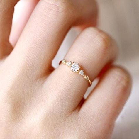 Delicate Wedding Jewelry, Dainty Wedding Ring, Delicate Wedding, Dainty Engagement Rings, Diamond Solitaire Engagement Ring, Rings Simple, Gold Diamond Rings, Engagement Ring Settings, Diamond Wedding Rings