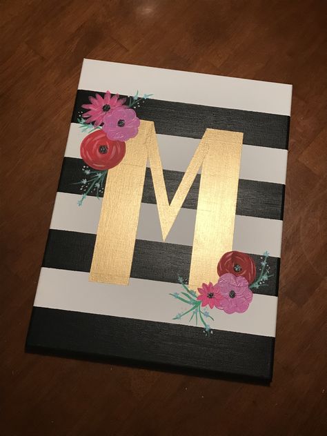 Initial Painting On Canvas Letters, Canvas Name Painting Ideas, Painted Name Canvas, Name Canvas Painting, Love Painting Canvas, Couples Canvas Painting, Name Design Art, Initial Canvas, Alphabet Drawing