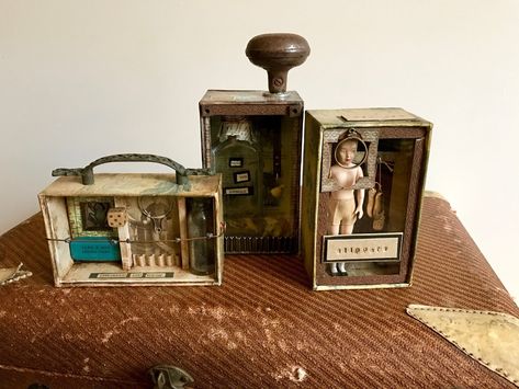 Memory Jugs, Stop Making Sense, Assemblage Art Collage, Old Iphone, Box Assemblage, Assemblage Art Dolls, Bohemian Room Decor, 3d Collage, Repurposed Art